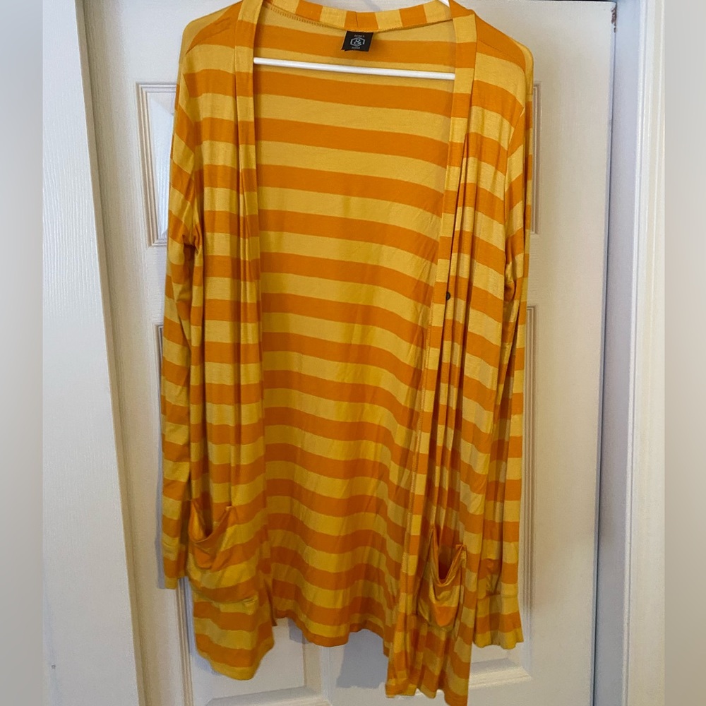 Agnes & Dora yellow cardigan